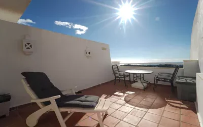 Dúplex de Ensueño con Vistas Panorámicas al Mar y la Montaña