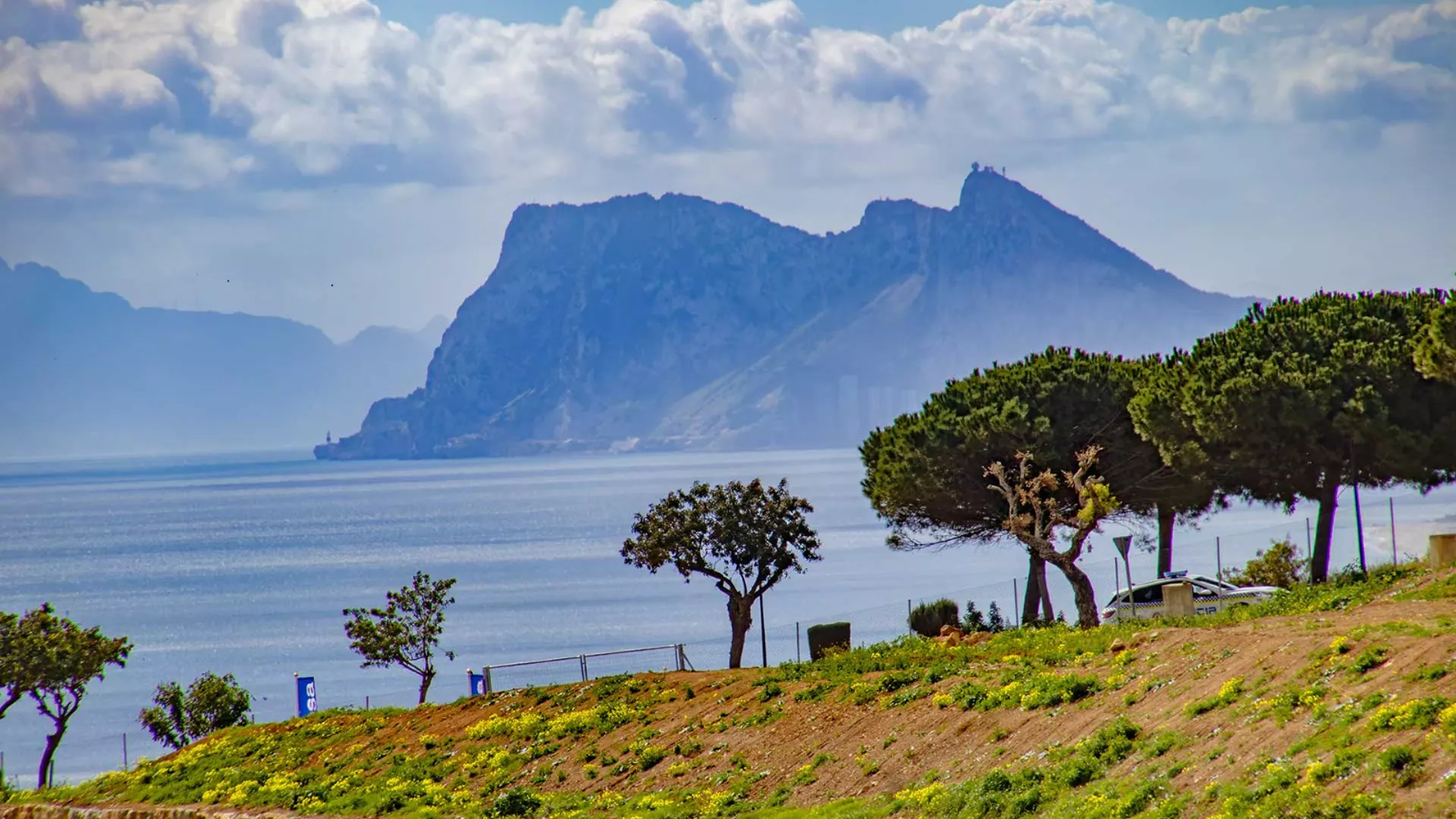 Suelo urbano con vistas panorámicas al mar y proyecto Suelo urbano con vistas panorámicas al mar y proyecto